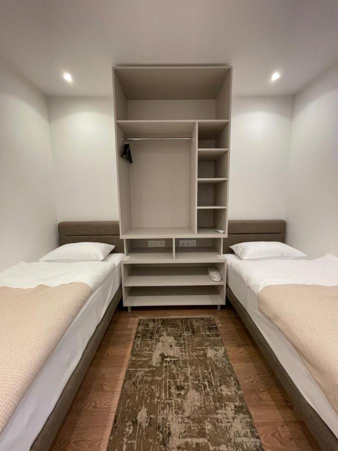 33 Apartment