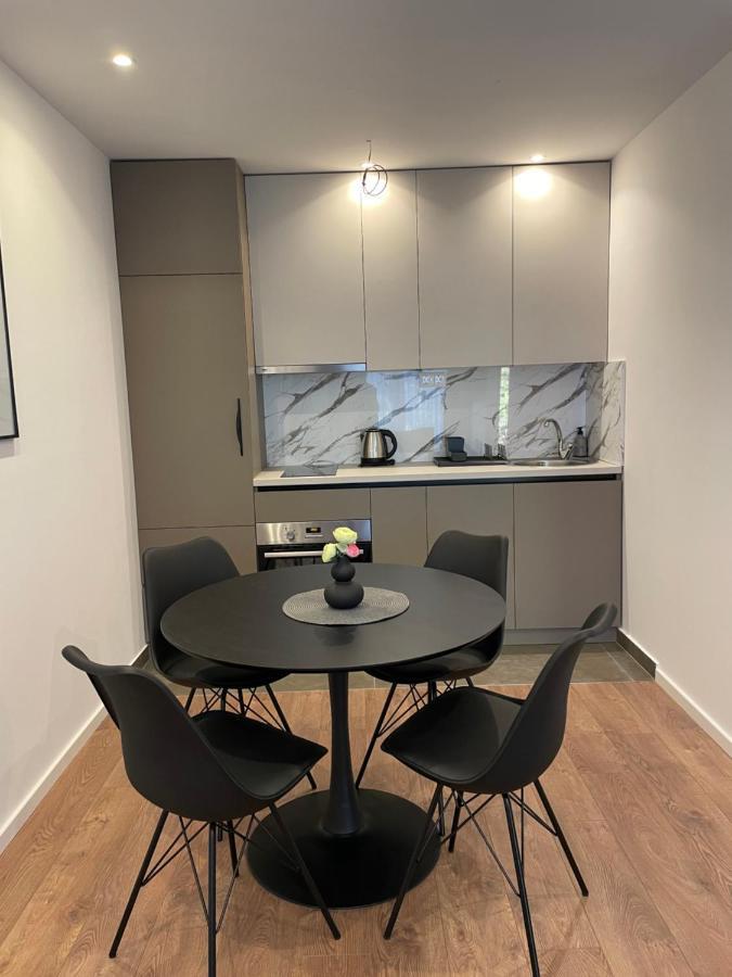 33 Apartment