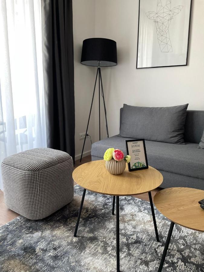 33 Apartment *