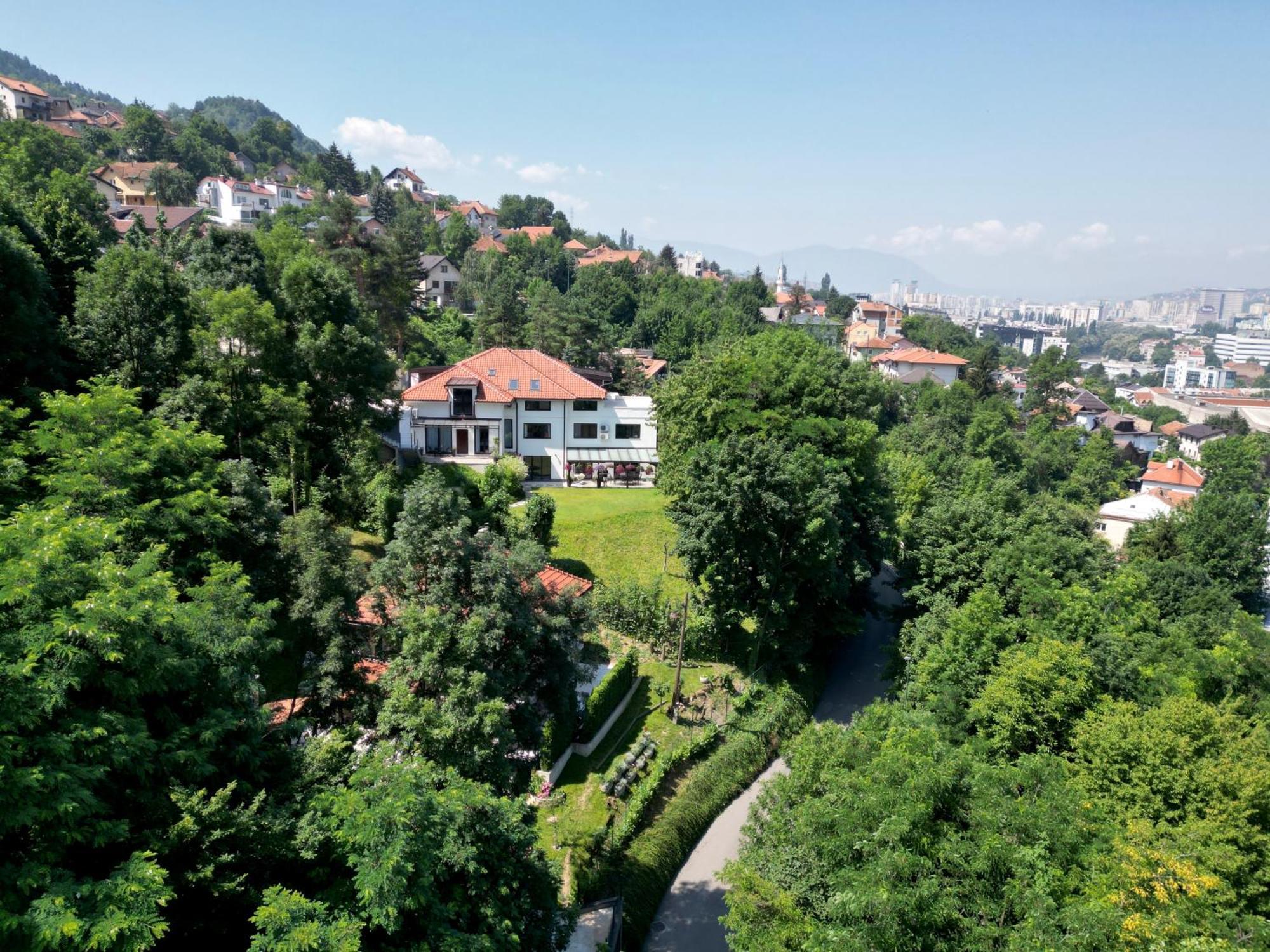 33 Sarajevo